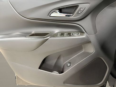 Used 2024 Chevrolet Equinox LT AWD/4WD image 30