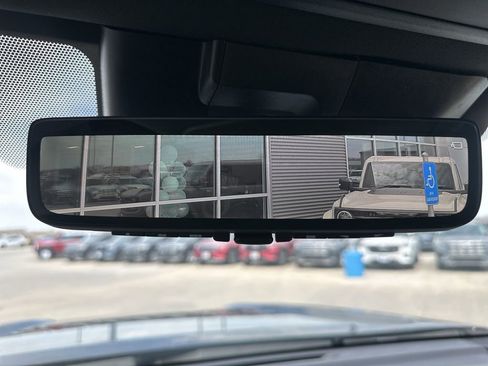 Used 2025 Toyota Tundra Platinum AWD/4WD image 17
