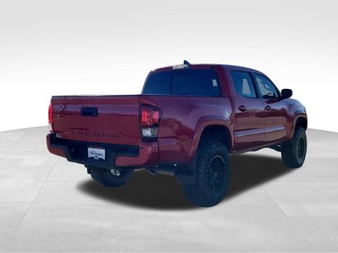 Used 2018 Toyota Tacoma TRD Sport w/ Technology Package image 5