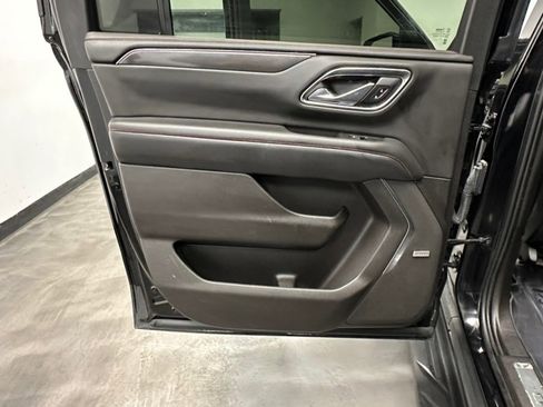 Used 2021 Chevrolet Suburban RST w/ Luxury Package image 50