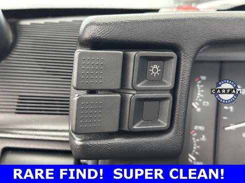 Used 1992 Ford Mustang LX image 28