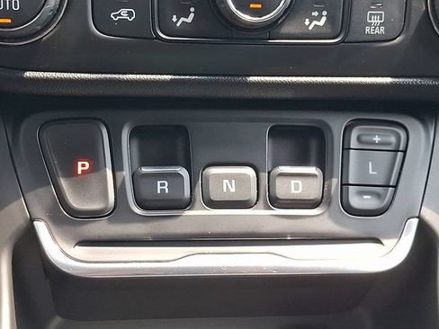 Used 2018 GMC Terrain SLE w/ Driver Convenience Package AWD/4WD image 15