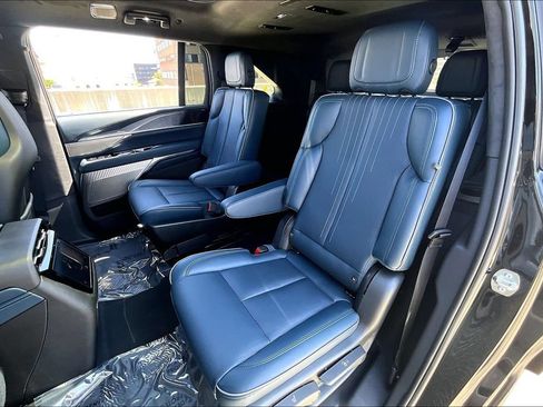 New 2026 Cadillac Escalade IQ Luxury 2 w/ LPO, Floor Liner Package AWD/4WD image 27