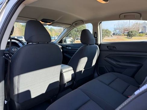 Used 2025 Nissan Altima 2.5 SV image 27