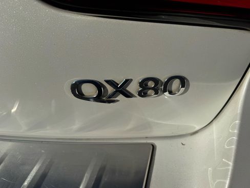 Used 2018 INFINITI QX80 4WD w/ Driver Assistance Package image 22