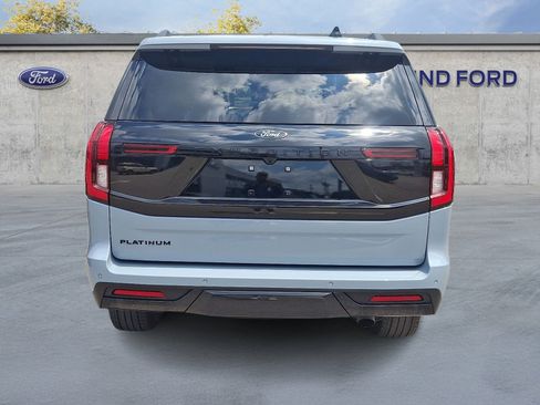 Used 2025 Ford Expedition Platinum w/ Stealth Performance Package AWD/4WD image 5