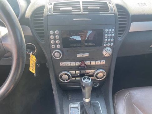 Used 2005 Mercedes-Benz SLK 350 image 12