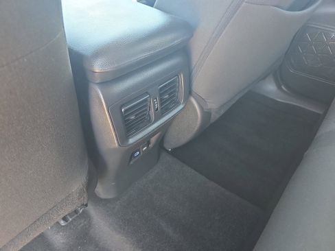 Used 2022 Toyota RAV4 XLE w/ XLE Grade Weather Package AWD/4WD image 32