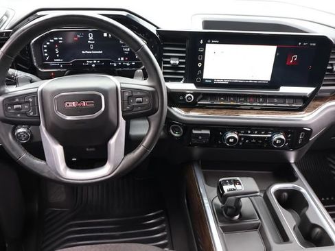 Used 2023 GMC Sierra 1500 Elevation w/ X31 Off-Road Package AWD/4WD image 18