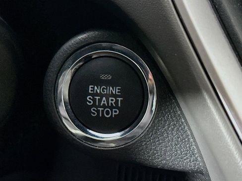 Used 2024 Subaru Crosstrek 2.0i Premium image 19