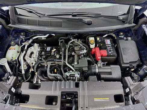 Certified 2026 Nissan Kicks SR FWD image 28
