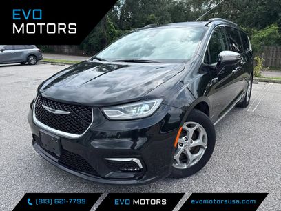 Used 2023 Chrysler Pacifica Limited