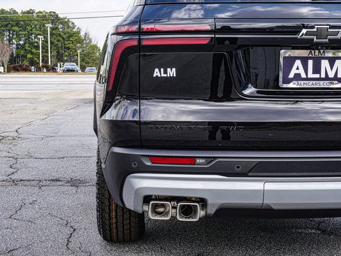 New 2026 Chevrolet Traverse Z71 w/ Driver Confidence Package image 13