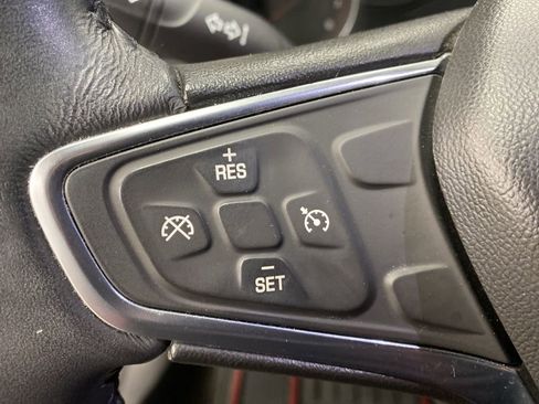 Used 2018 Chevrolet Malibu LT image 32