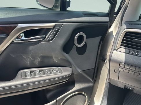 Used 2018 Lexus RX 350 FWD w/ Premium Package image 16