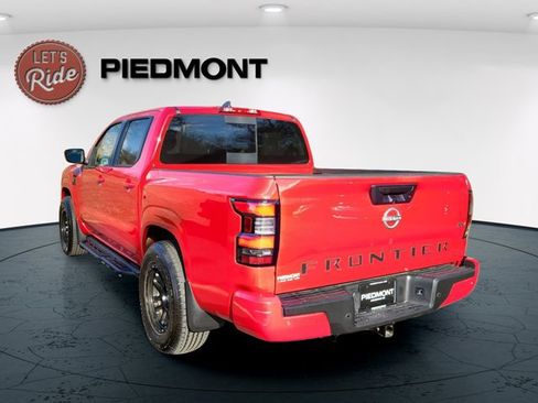 Used 2024 Nissan Frontier SV w/ SV Convenience Package image 8