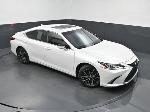 Used 2023 Lexus ES 350 w/ Premium Package FWD image 31