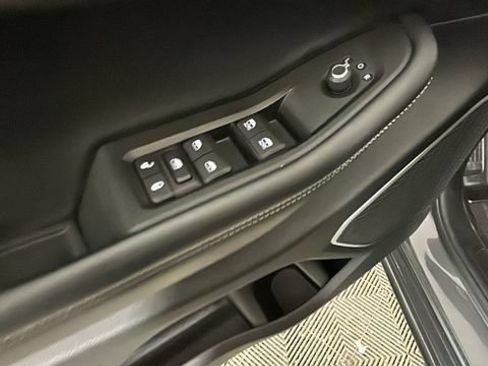 Used 2021 Jeep Grand Cherokee L Laredo w/ Luxury Tech Group I AWD/4WD image 10