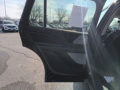 Used 2020 Lincoln Aviator Reserve w/ Equipment Group 202A image 13