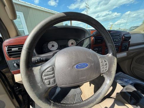 Used 2005 Ford F250 Lariat AWD/4WD image 19