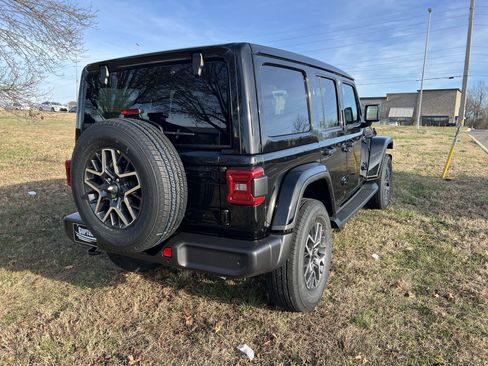New 2026 Jeep Wrangler Sahara AWD/4WD image 5