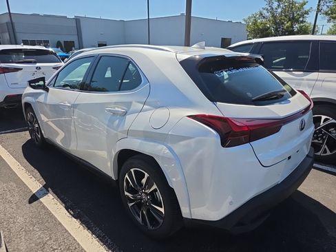 Used 2025 Lexus UX 300h AWD w/ Cold Area Package image 4