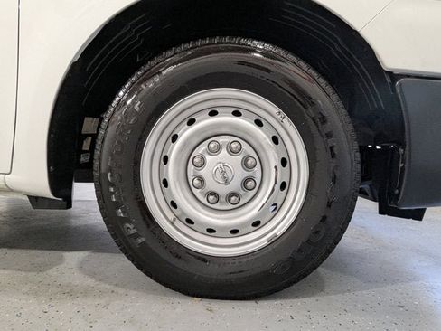 Used 2021 Nissan NV 2500 S image 37