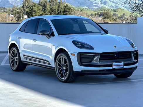Used 2025 Porsche Macan Turbo image 10