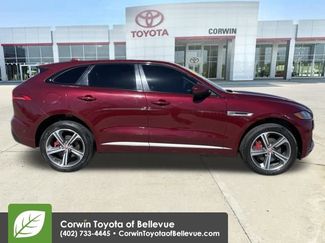 Used 2017 Jaguar F-PACE S video 2