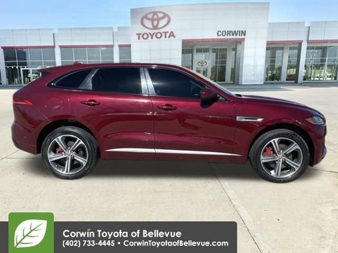 Used 2017 Jaguar F-PACE S image 2