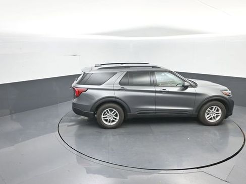 New 2026 Ford Explorer Active RWD image 31