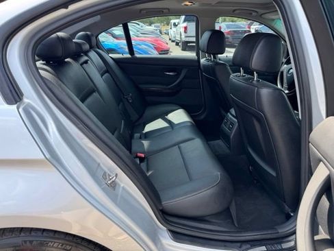 Used 2011 BMW 328i xDrive Sedan AWD/4WD image 11