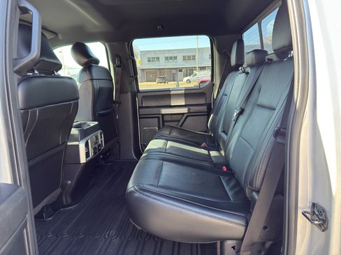 Used 2017 Ford F150 Lariat w/ Equipment Group 502A Luxury image 22