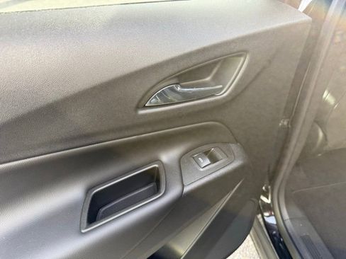 Used 2021 Chevrolet Equinox LT image 20