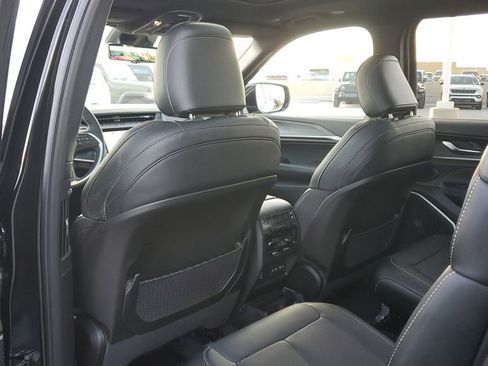 New 2026 Jeep Grand Cherokee L Limited image 17