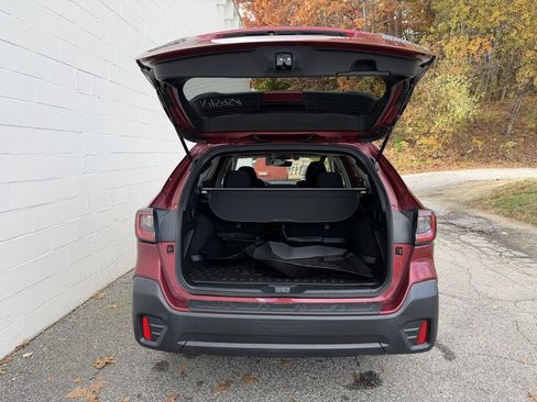 Used 2022 Subaru Outback Premium image 19