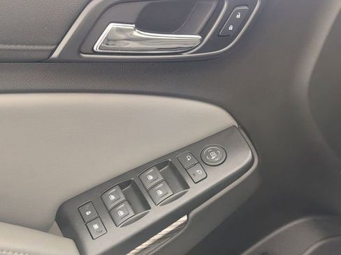Used 2018 Chevrolet Tahoe LT AWD/4WD image 11