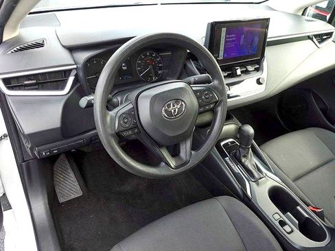 Used 2024 Toyota Corolla LE FWD image 9