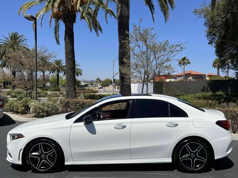 Used 2022 Mercedes-Benz A 220 w/ AMG Line image 18