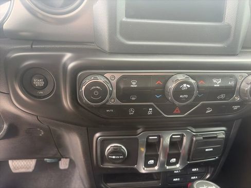 Used 2021 Jeep Wrangler Sport AWD/4WD image 27