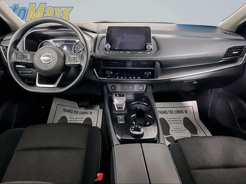 Used 2024 Nissan Rogue SV AWD/4WD image 10