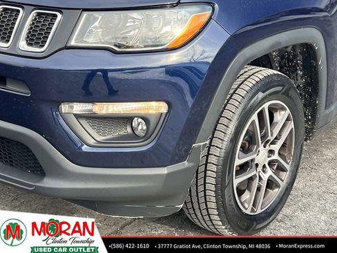 Used 2017 Jeep Compass Latitude w/ Popular Equipment Group image 9