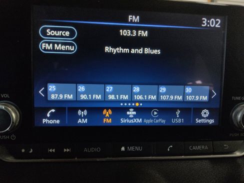Used 2024 Nissan Sentra SV FWD image 25