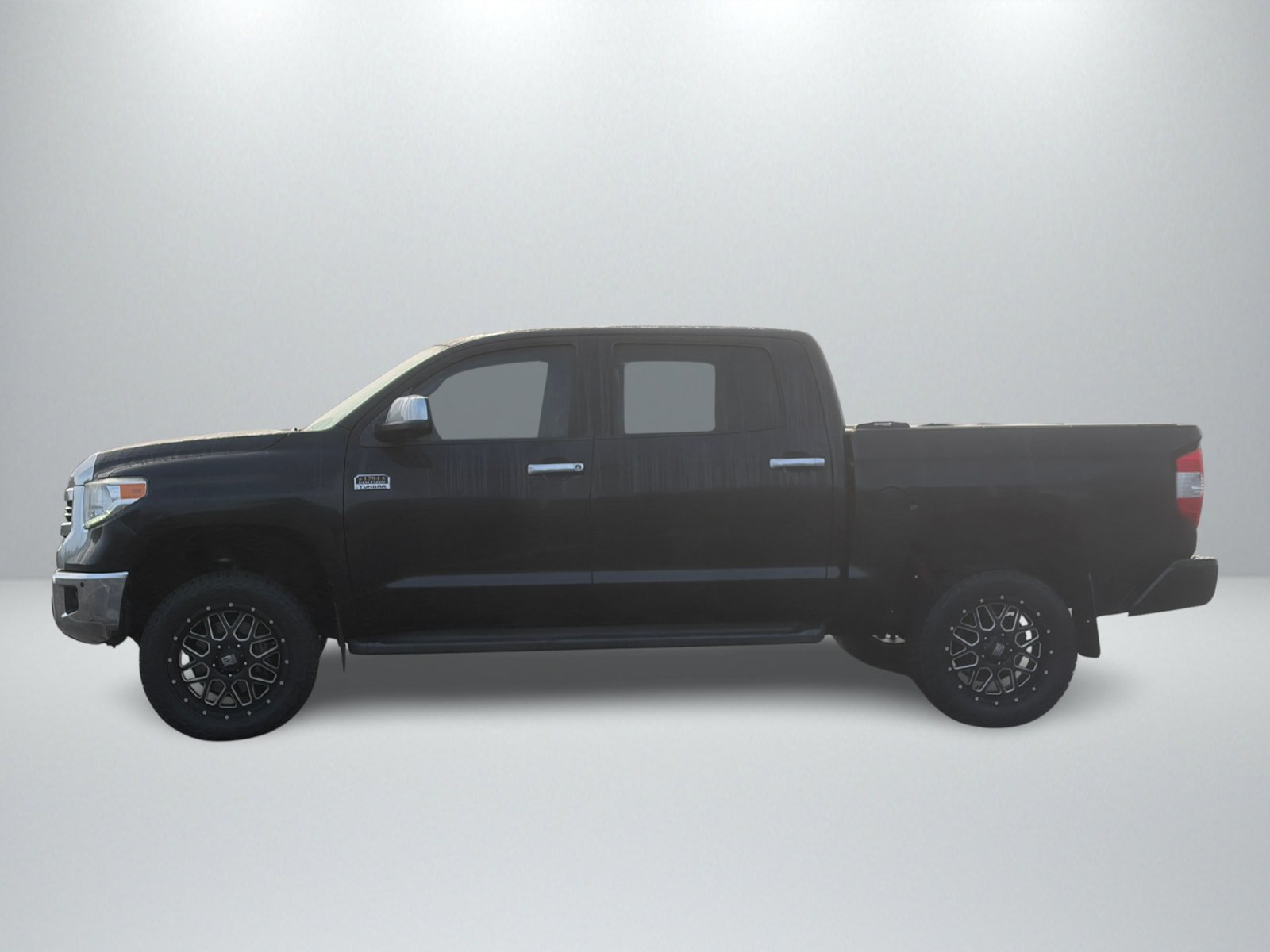 Used 2016 Toyota Tundra 1794 Edition AWD/4WD image 2