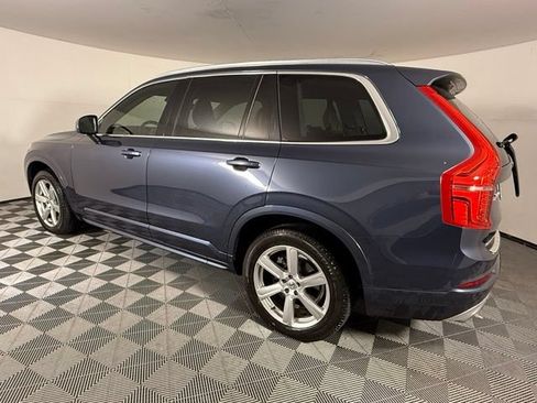 Used 2020 Volvo XC90 T6 Momentum w/ Protection Package Premier AWD/4WD image 4