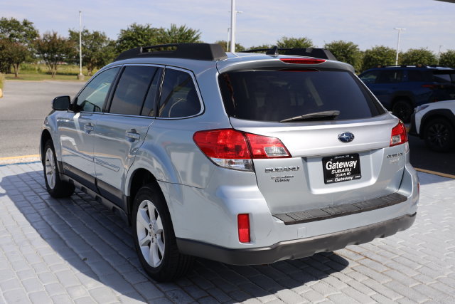 Used 2014 Subaru Outback 2.5i Premium AWD/4WD image 3