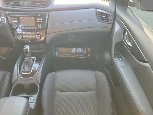 Certified 2017 Nissan Rogue SV w/ Midnight Edition image 13