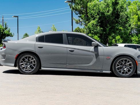 Used 2018 Dodge Charger R/T Scat Pack RWD image 5