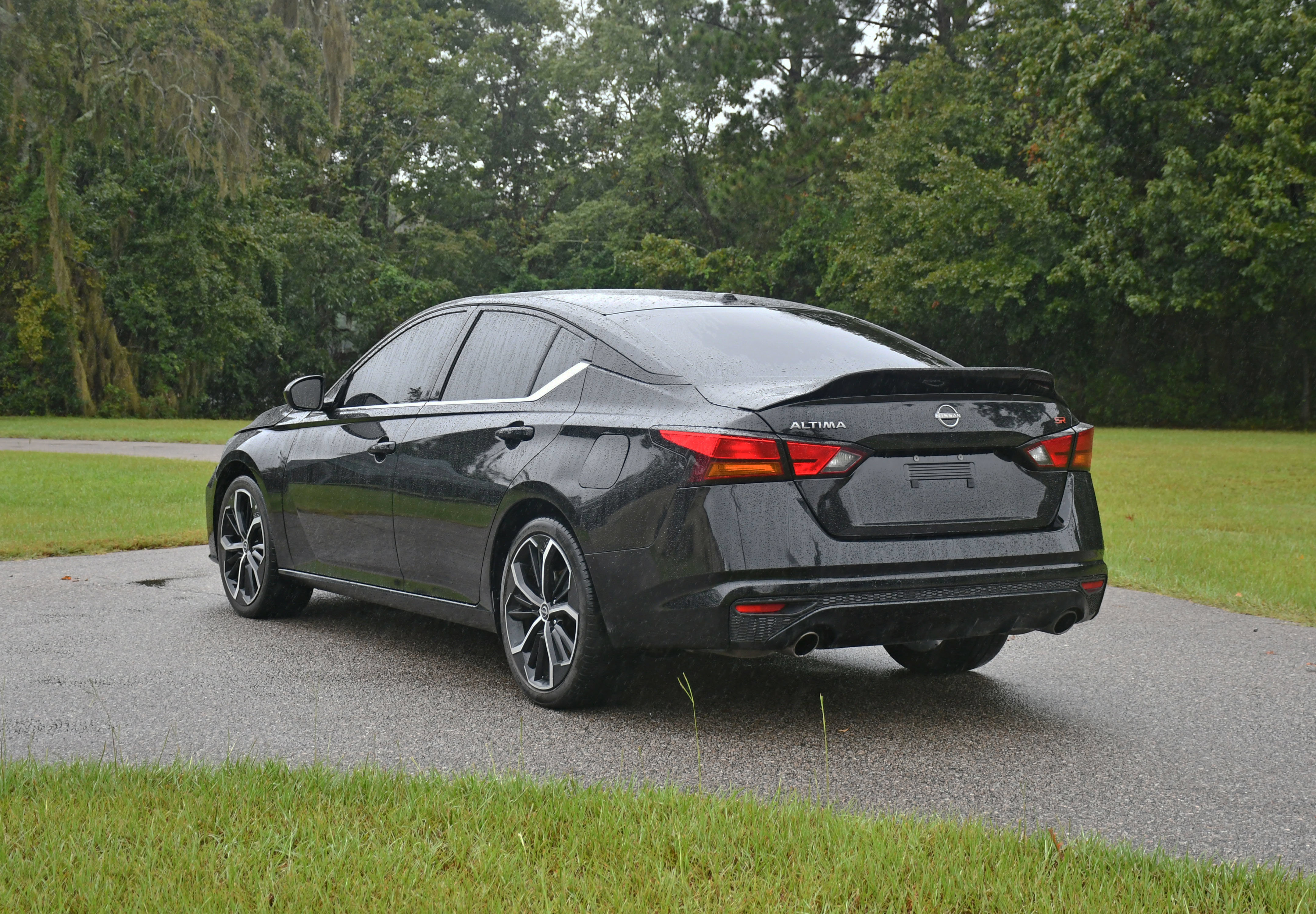 Used 2023 Nissan Altima 2.5 SR FWD image 3