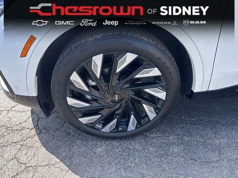 Used 2024 Lincoln Nautilus Reserve w/ Equipment Group 203A AWD/4WD image 9